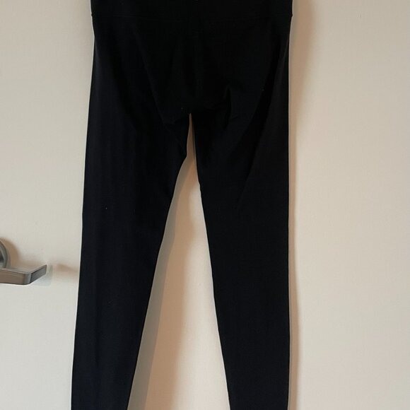 Lululemon Wunder Under Pant, Black, Size 8 - Picture 4 of 4